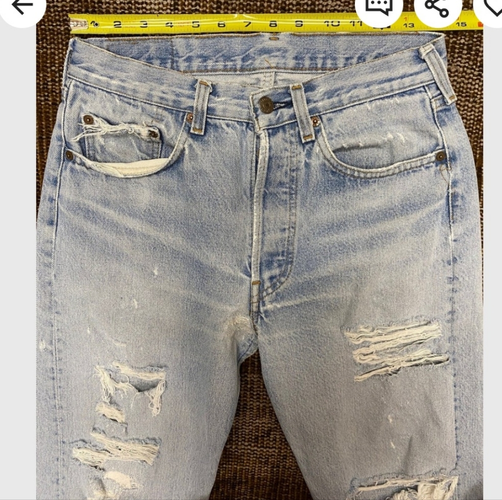 VINTAGE 1990s LEVI 501. BUTTON FLY. DISTRESSED AMAZING OLD PAIR OF JEANS.